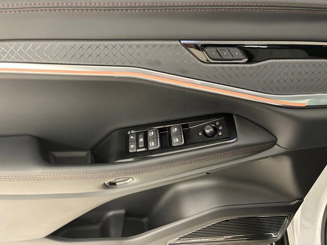 Used 2025 Jeep Wagoneer S Limited image 13