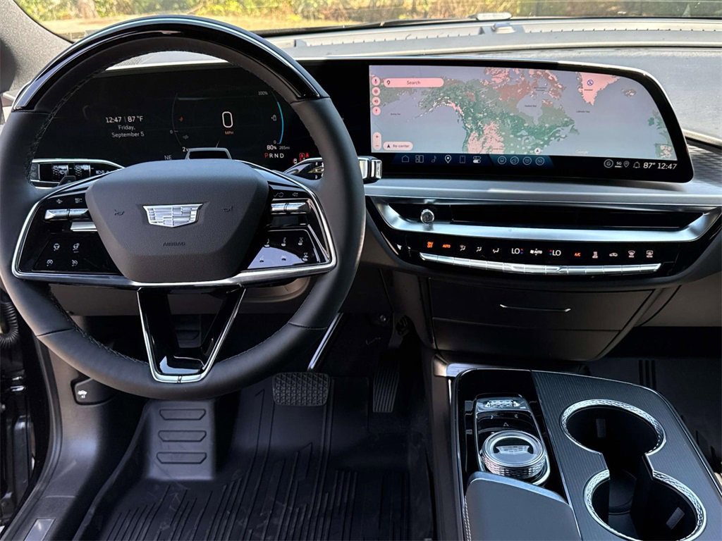 New 2026 Cadillac Lyriq Premium Luxury image 9