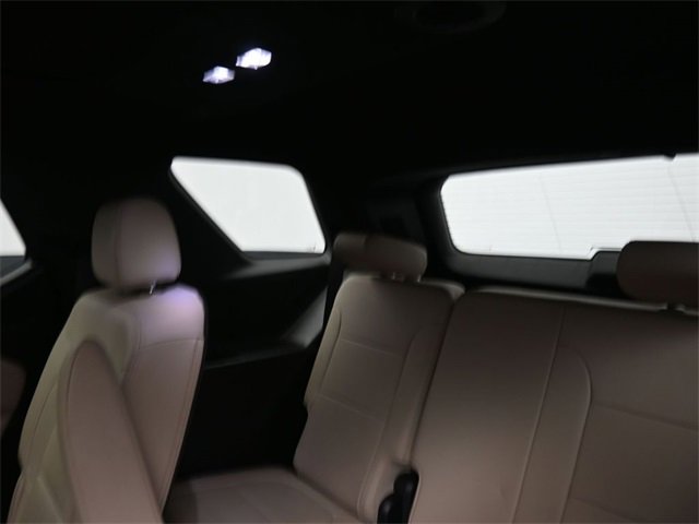 Used 2023 Chevrolet Traverse LT w/ LT Premium Package image 21