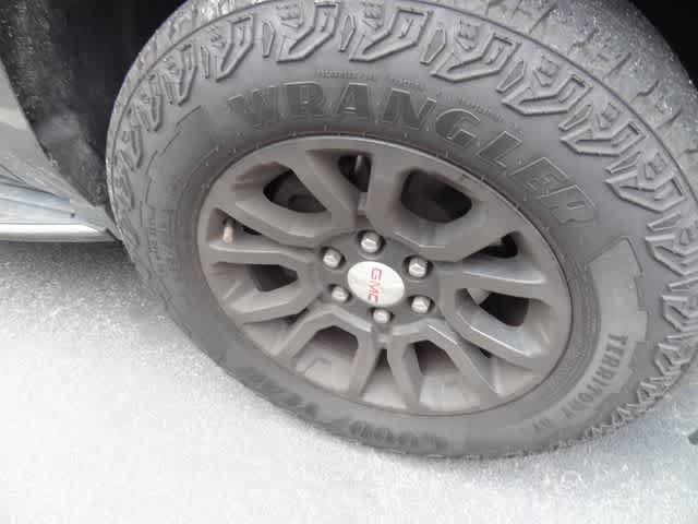 Used 2018 GMC Yukon SLT AWD/4WD image 13