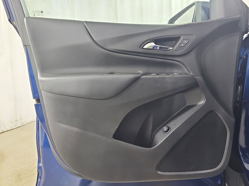 Used 2023 Chevrolet Equinox LT image 16