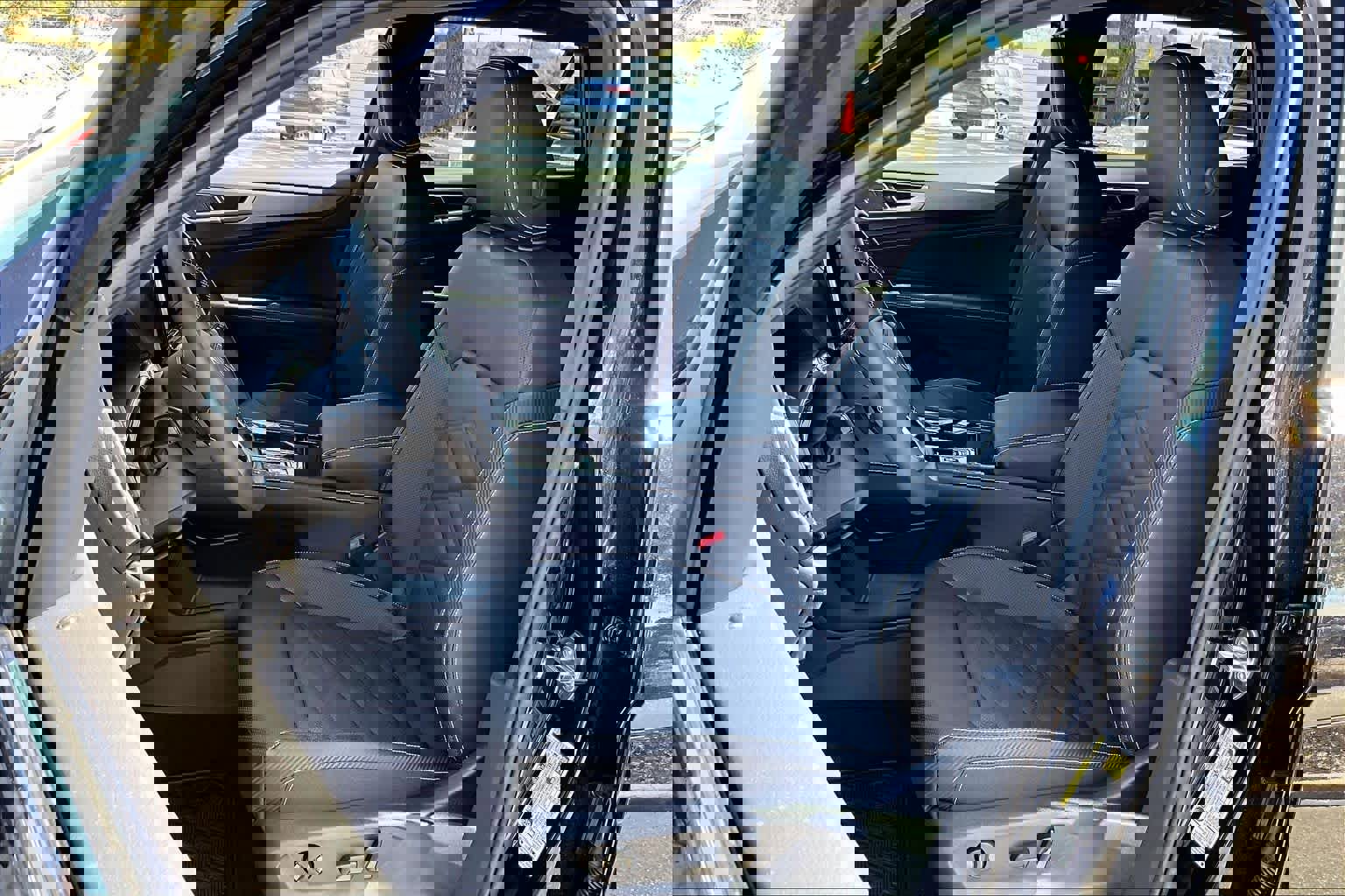 New 2026 Volkswagen Atlas Cross Sport SE image 9