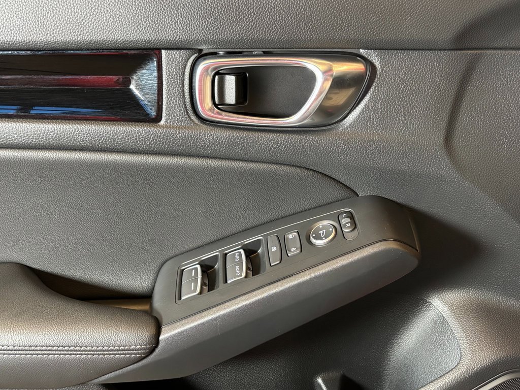 Used 2024 Honda Civic EX-L image 20