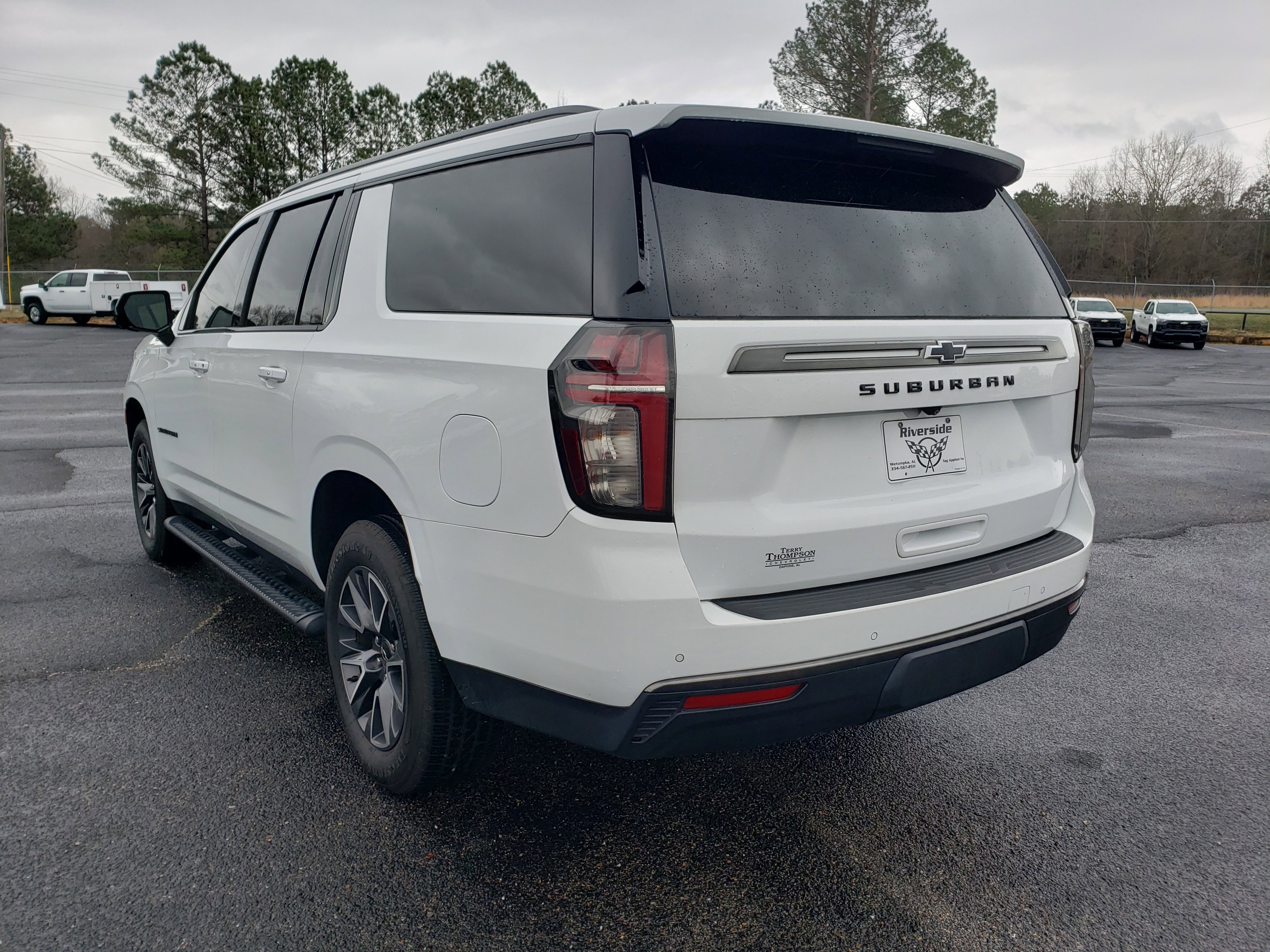Used 2022 Chevrolet Suburban Z71 w/ Luxury Package image 4