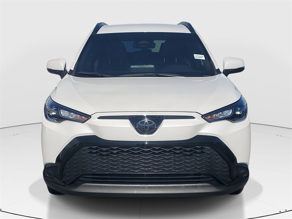 Certified 2023 Toyota Corolla Cross SE image 2