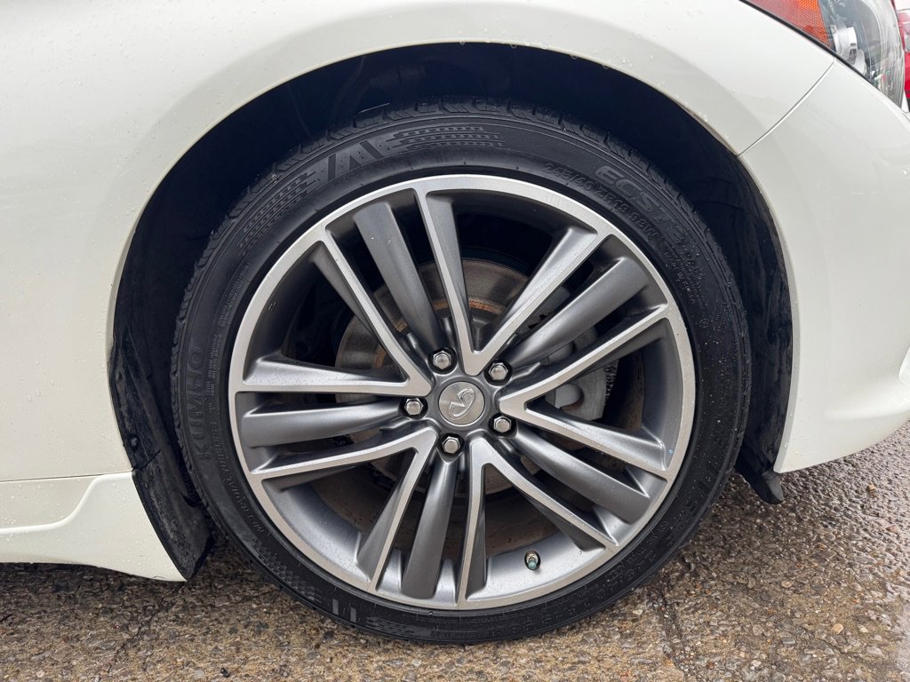 Used 2016 INFINITI Q50 3.0t Premium w/ Driver Assistance Package image 19