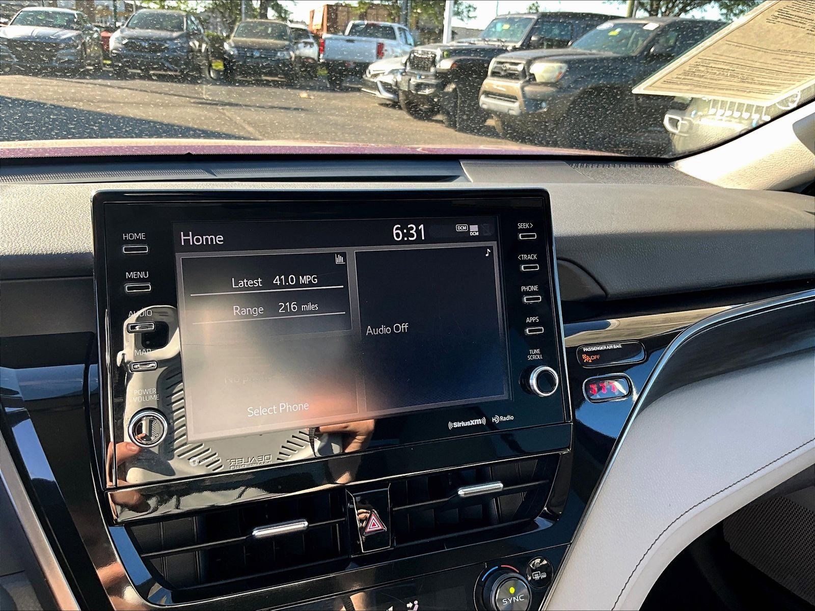 Used 2022 Toyota Camry XLE w/ Cold Weather Package FWD image 15