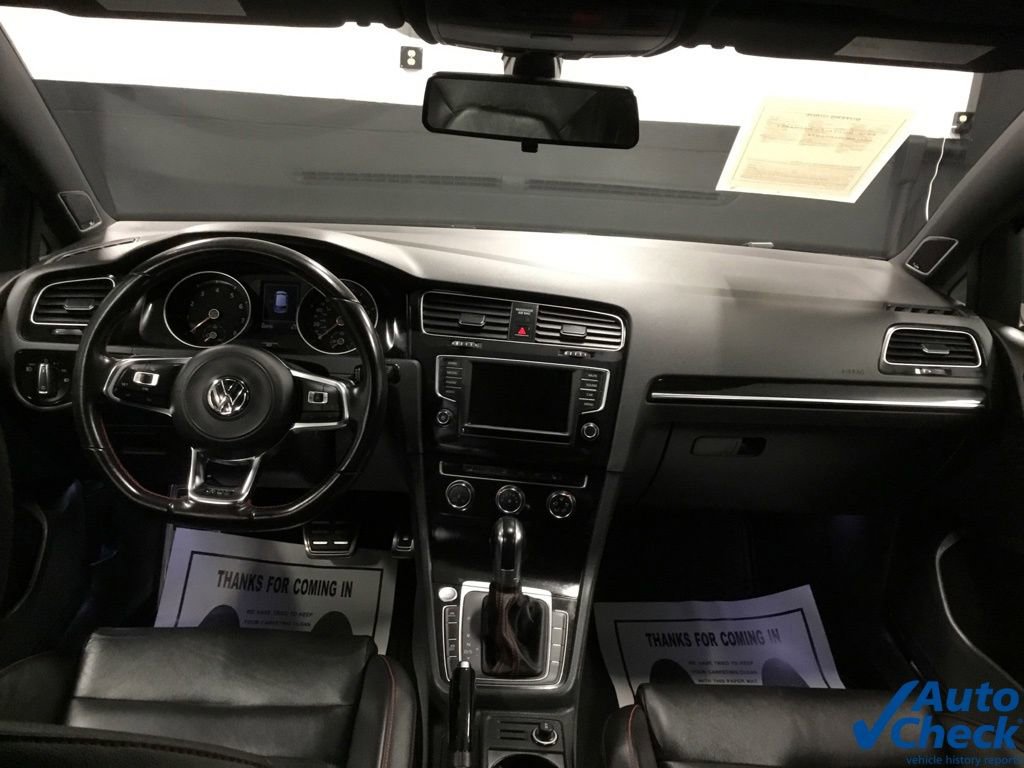 Used 2017 Volkswagen GTI SE image 22