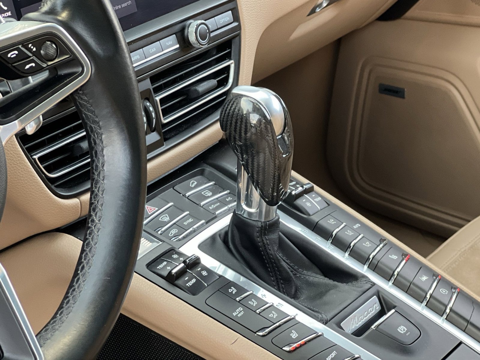 Used 2021 Porsche Macan w/ Premium Package AWD/4WD image 20
