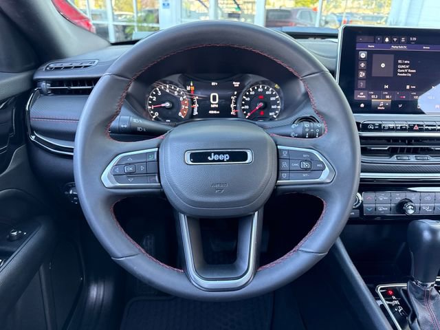 Used 2025 Jeep Compass Trailhawk AWD/4WD image 14