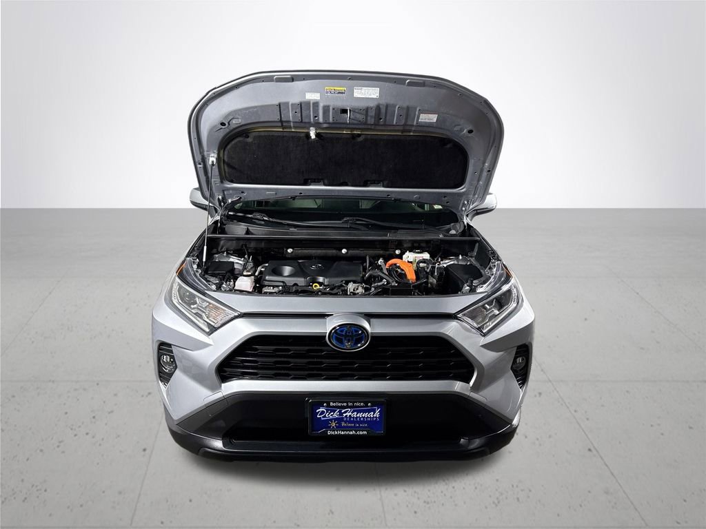 Used 2021 Toyota RAV4 XLE Premium image 22