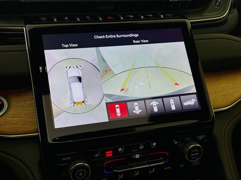 Used 2023 Jeep Grand Cherokee Summit image 15