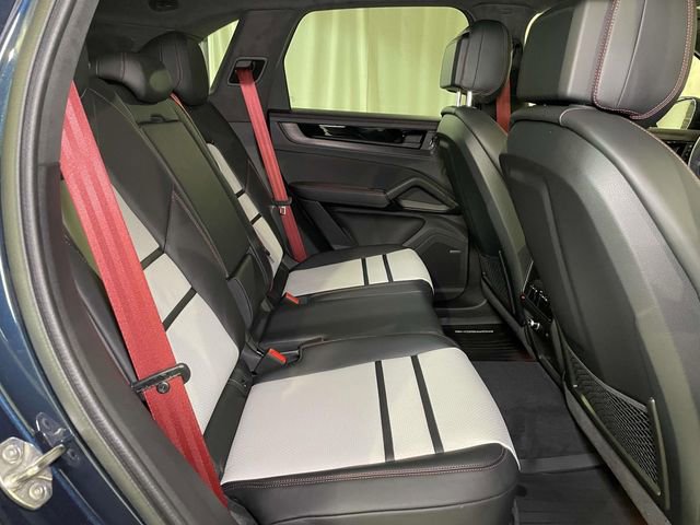 New 2026 Porsche Cayenne GTS AWD/4WD image 22