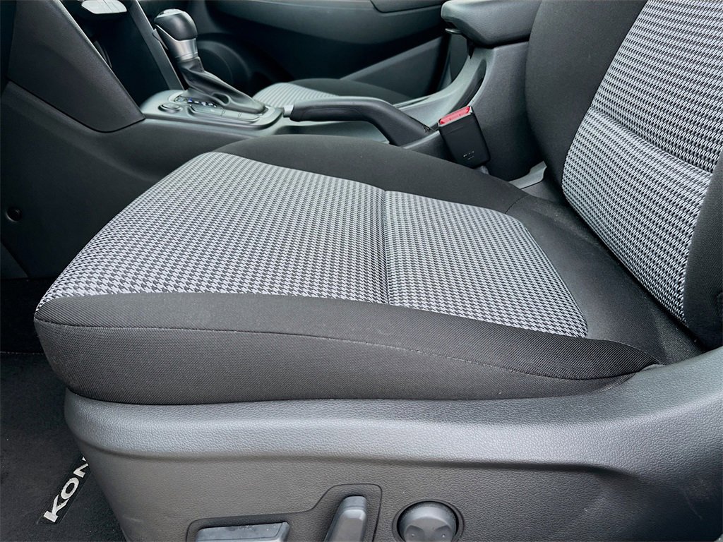 Used 2021 Hyundai Kona SEL Plus w/ Cargo Package image 19