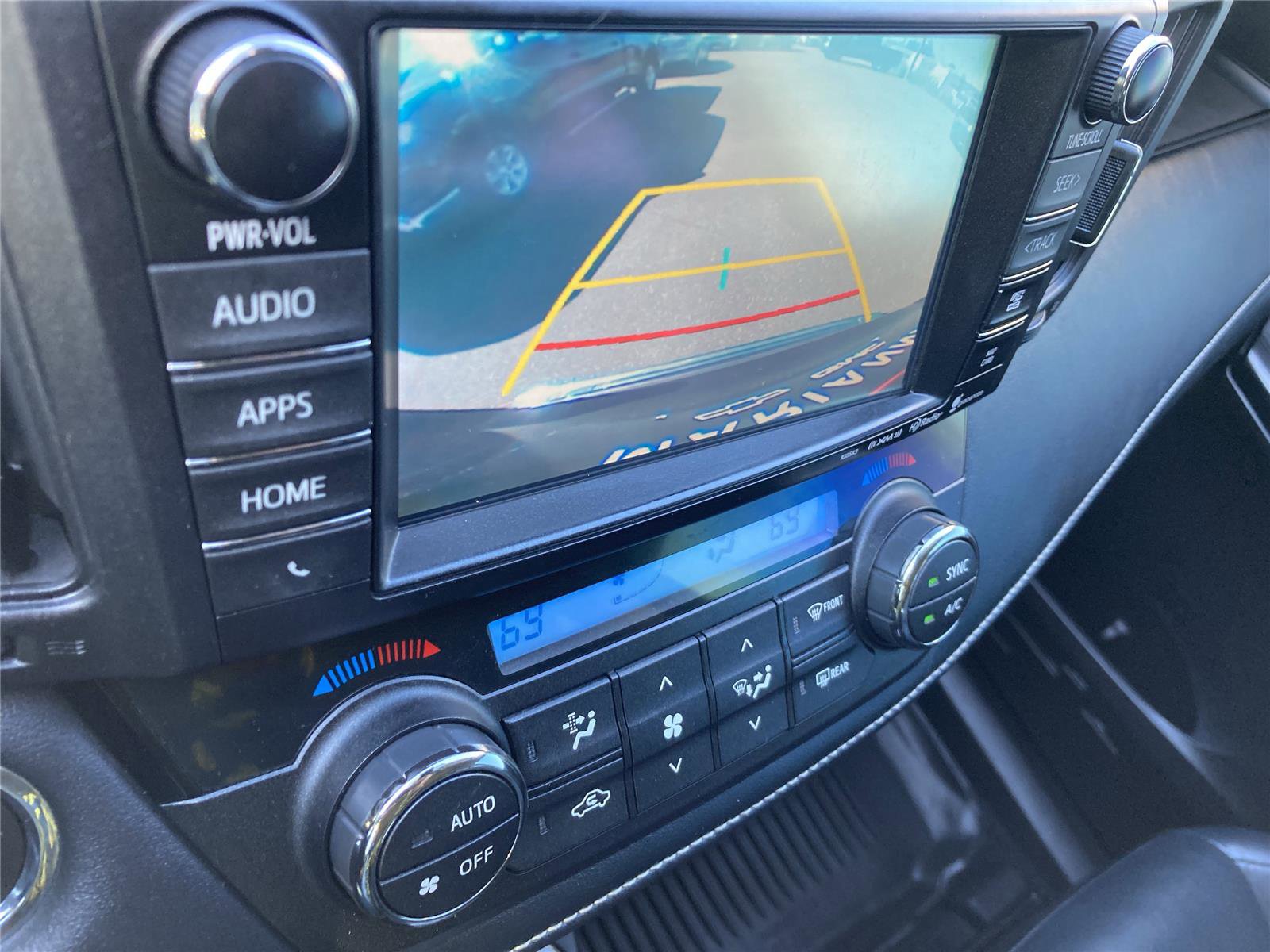 Used 2017 Toyota RAV4 Limited image 15