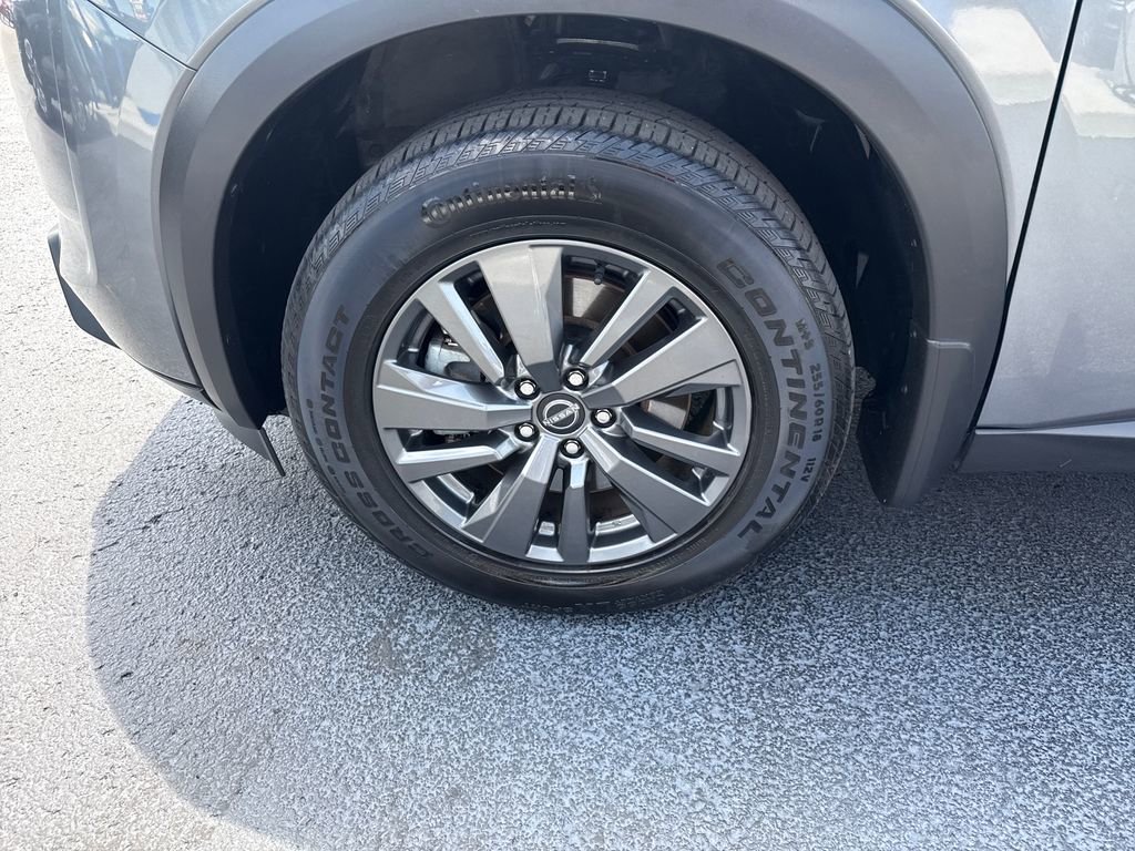 Used 2022 Nissan Pathfinder SV AWD/4WD image 30