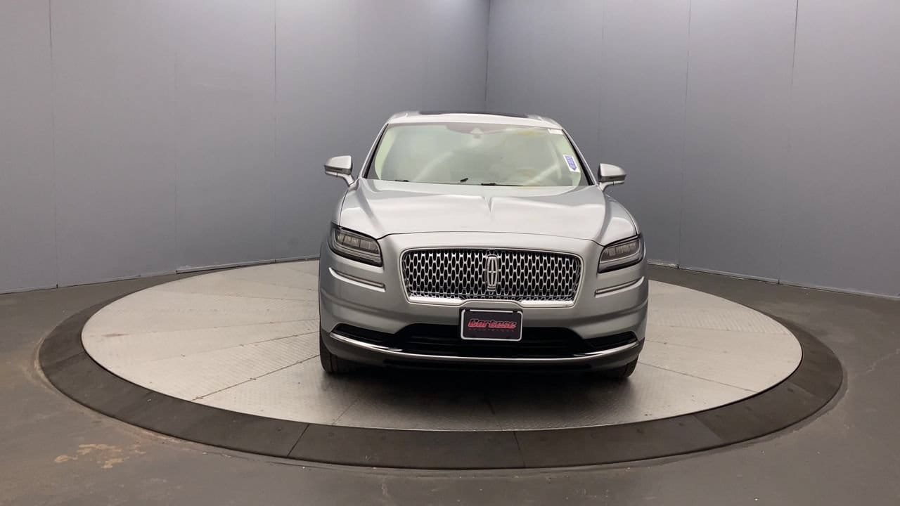 Used 2023 Lincoln Nautilus Reserve AWD/4WD image 8