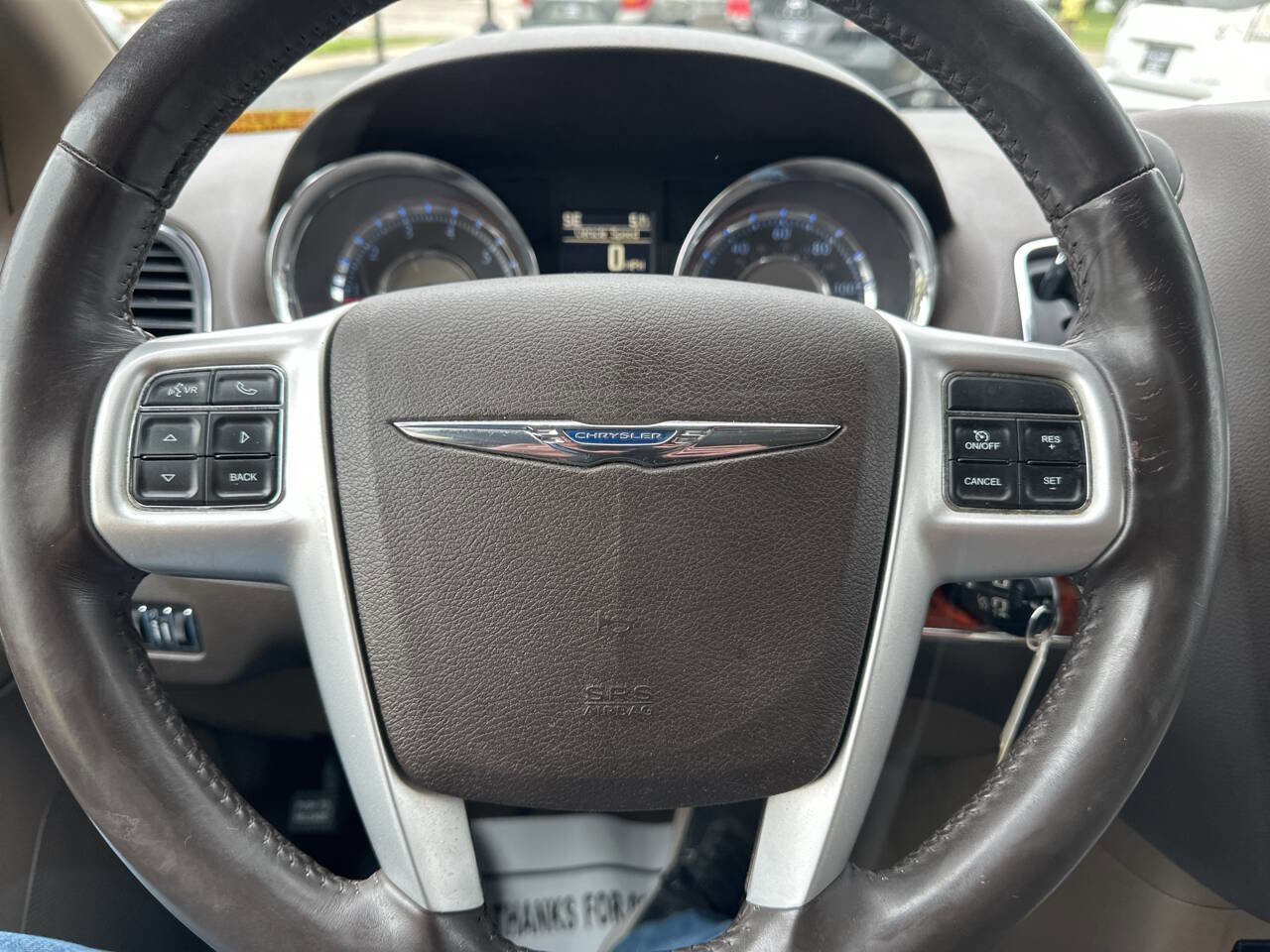 Used 2014 Chrysler Town & Country Touring FWD image 19