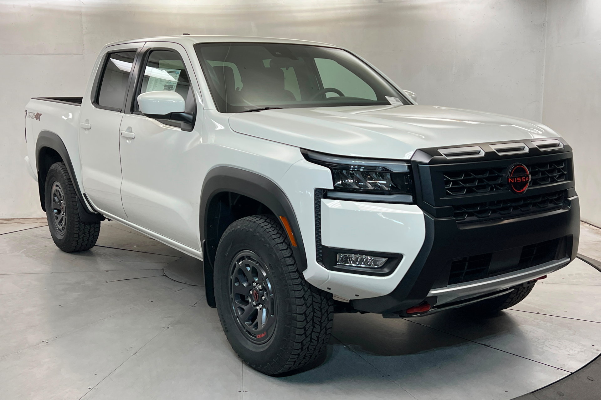 New 2026 Nissan Frontier PRO-4X w/ Tow Package AWD/4WD image 7