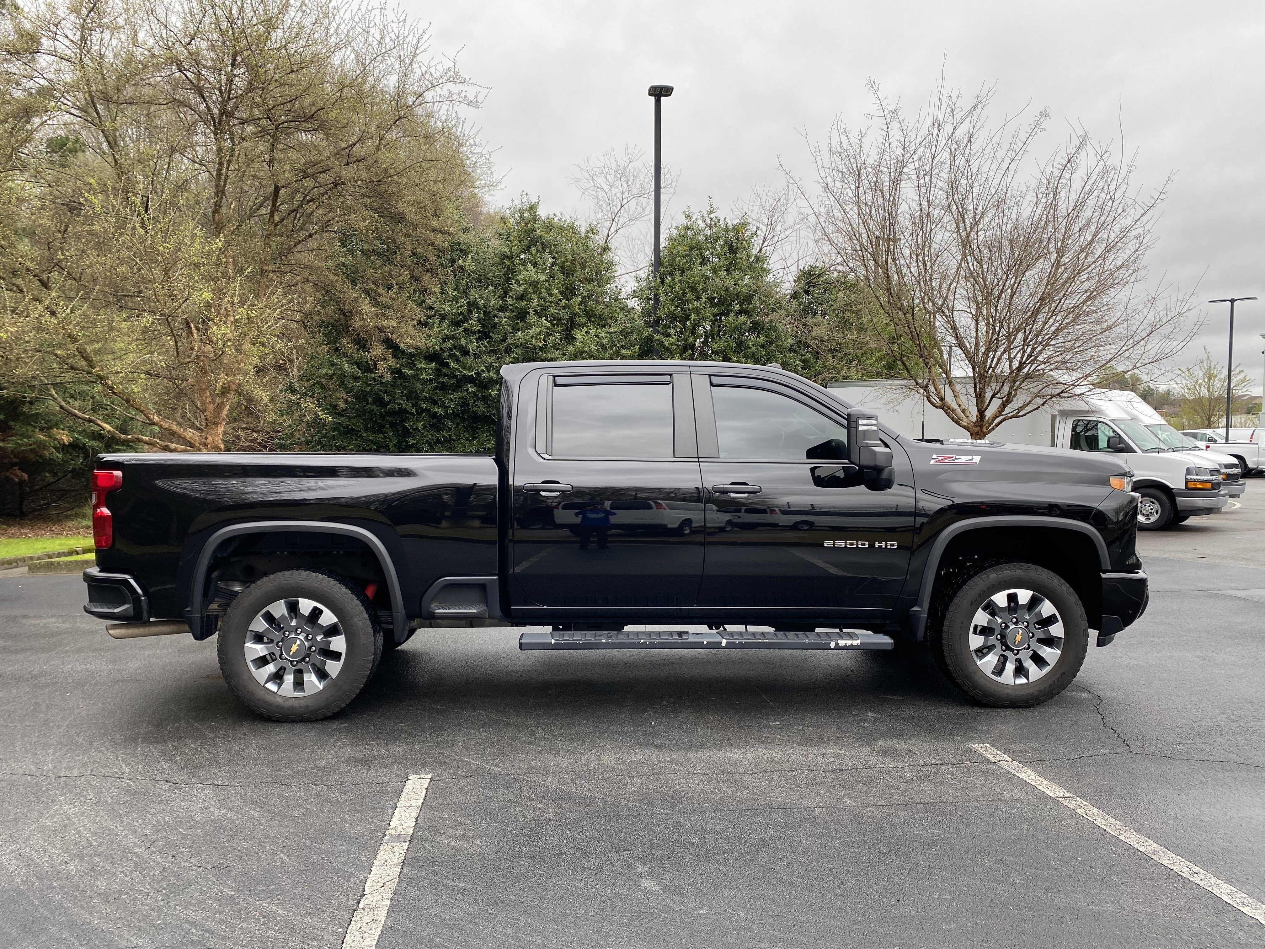 Used 2024 Chevrolet Silverado 2500 Custom w/ Custom Convenience Package image 10