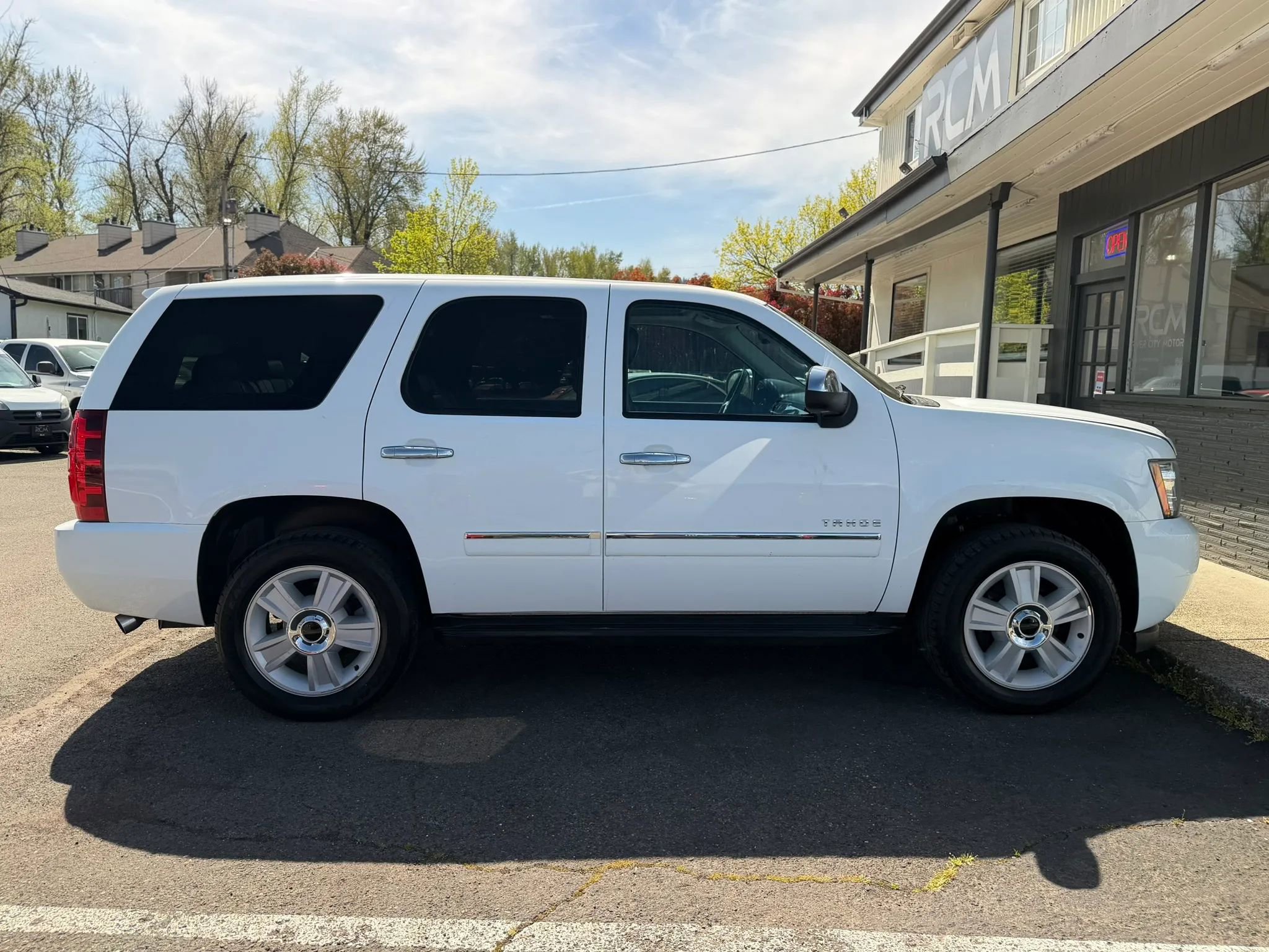 Used 2013 Chevrolet Tahoe LTZ image 8