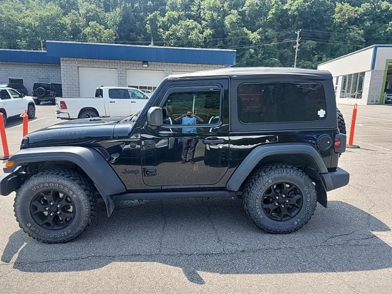 Used 2020 Jeep Wrangler Sport AWD/4WD image 4