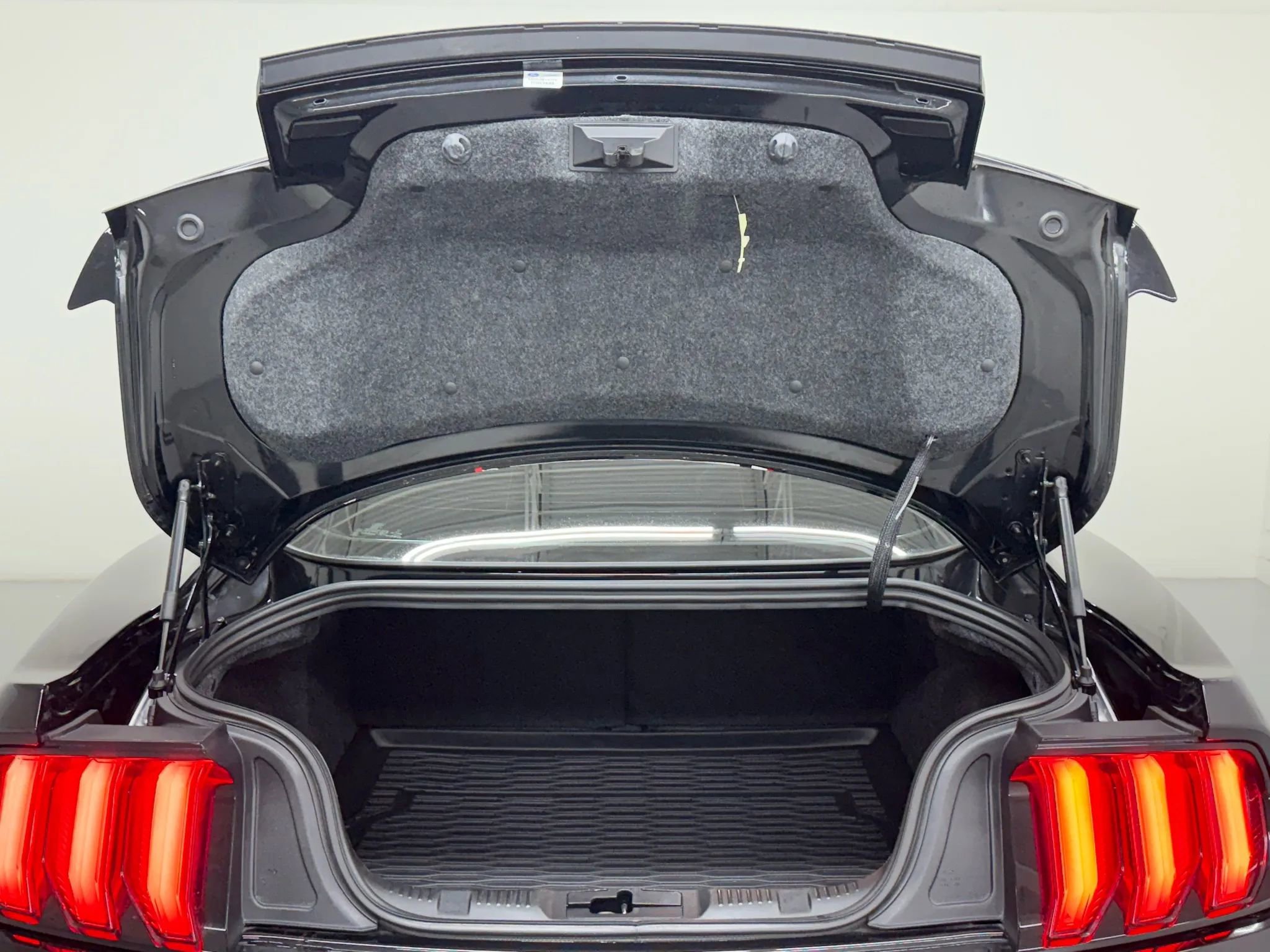 Used 2020 Ford Mustang GT Premium w/ Equipment Group 401A image 30