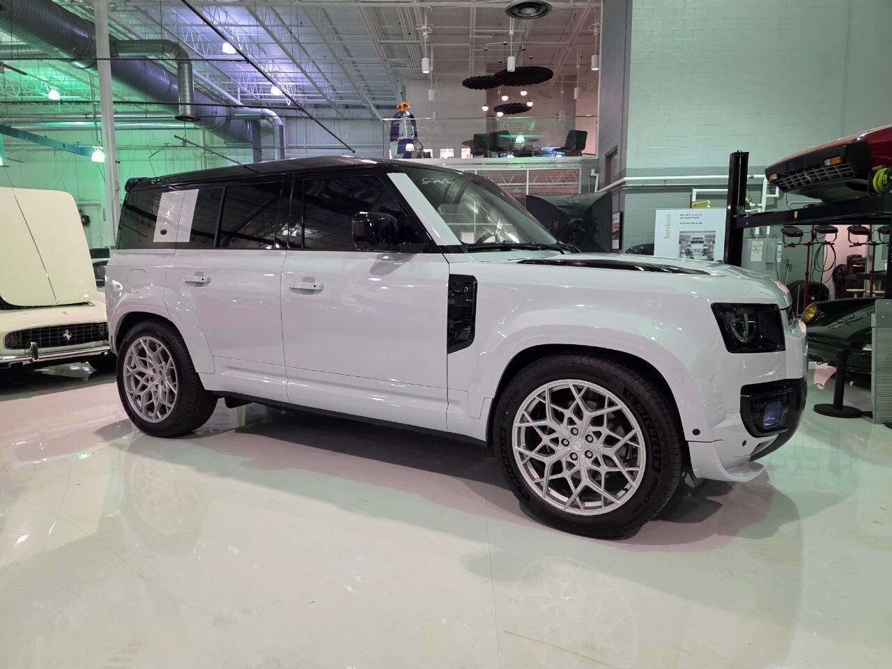 Used 2024 Land Rover Defender 110 V8 AWD/4WD image 67