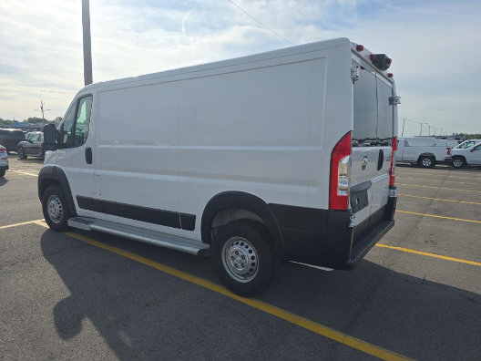 Used 2025 RAM ProMaster 2500 w/ U-Haul Equipment Group FWD image 4