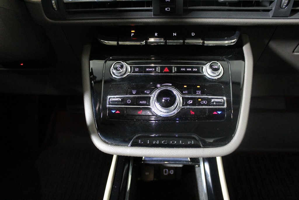 Used 2022 Lincoln Corsair Reserve image 15