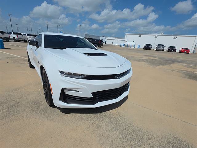 Used 2023 Chevrolet Camaro SS RWD image 9