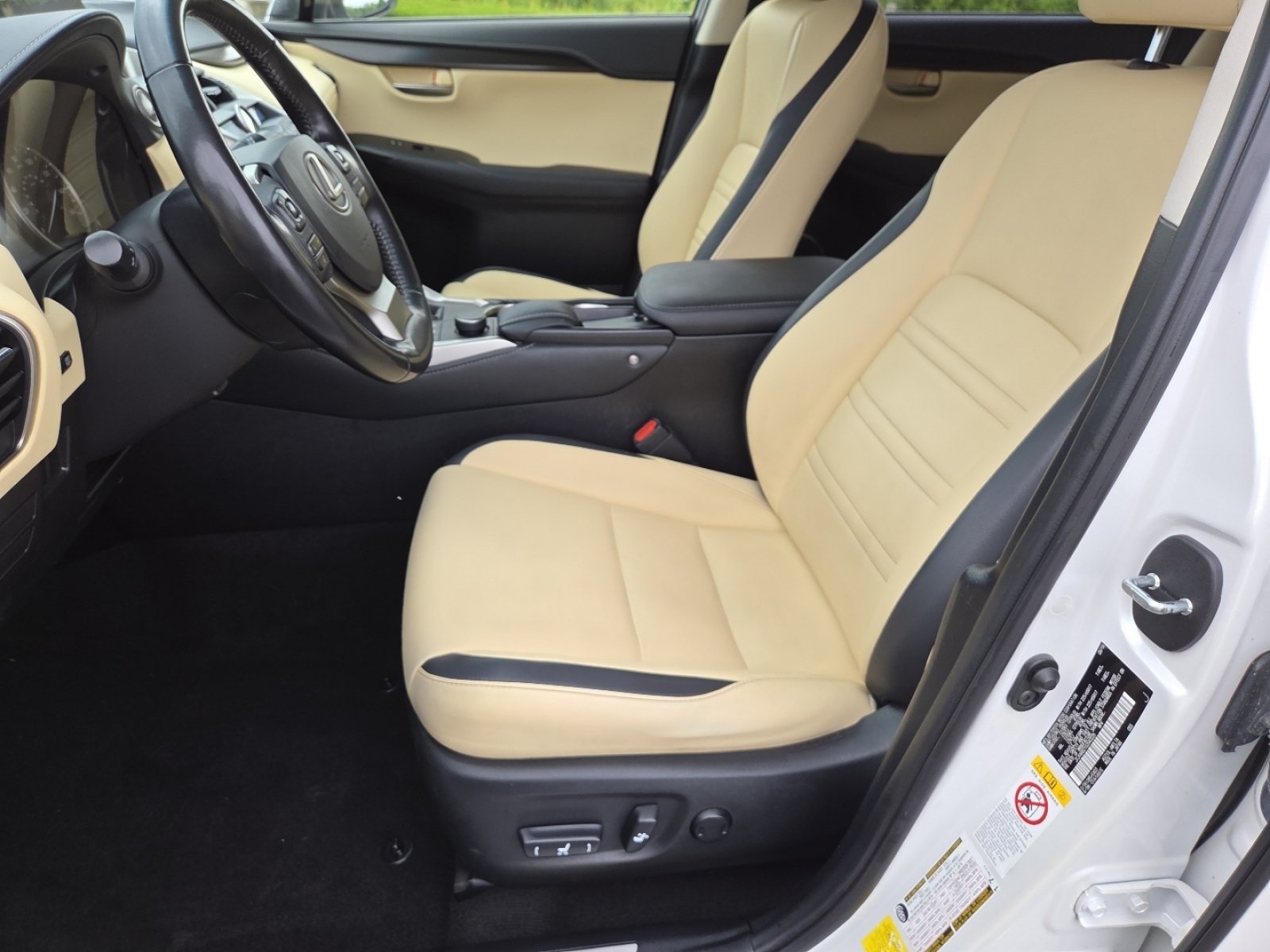 Used 2016 Lexus NX 200t FWD image 22