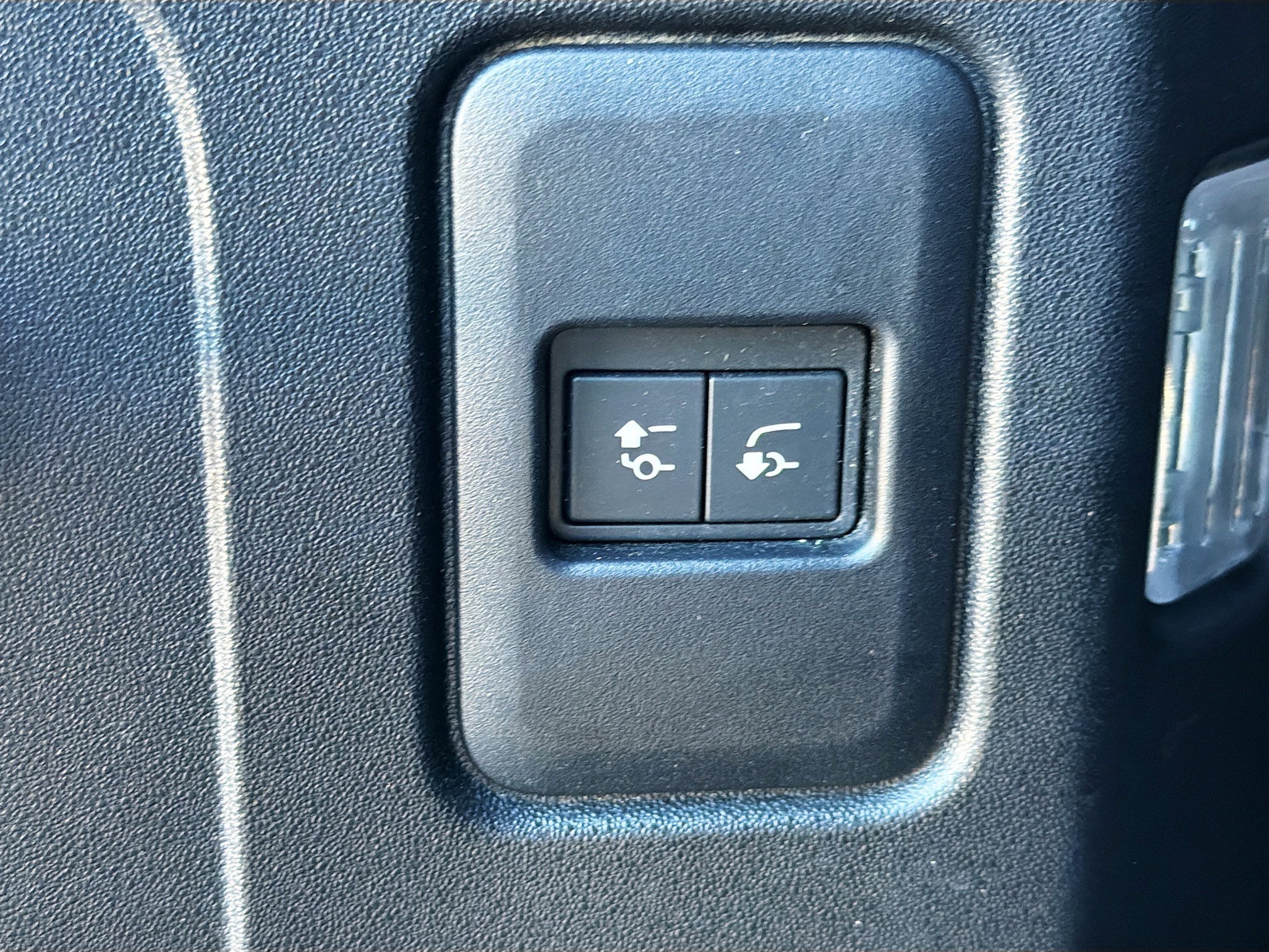 Used 2023 Land Rover Defender 130 X AWD/4WD image 12