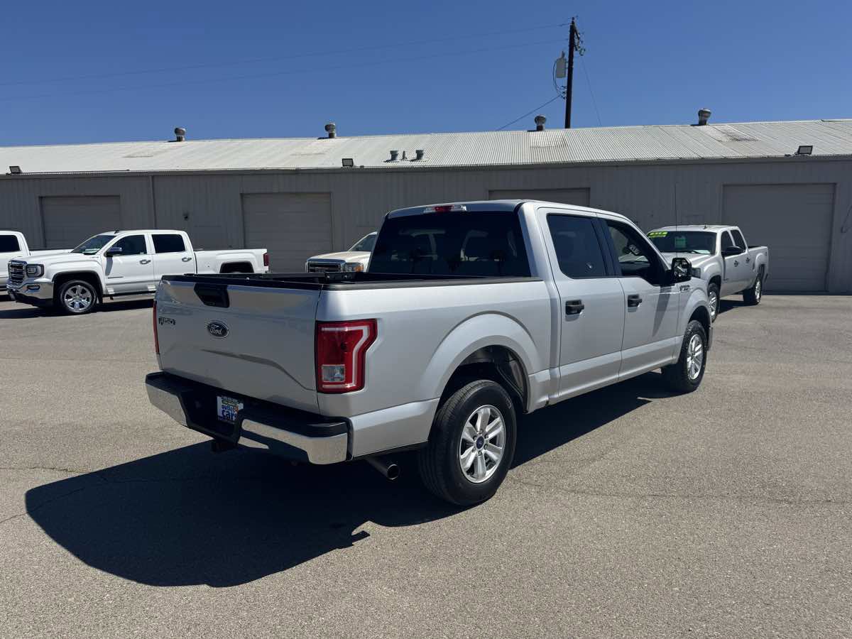 Used 2017 Ford F150 XLT w/ Trailer Tow Package RWD image 10