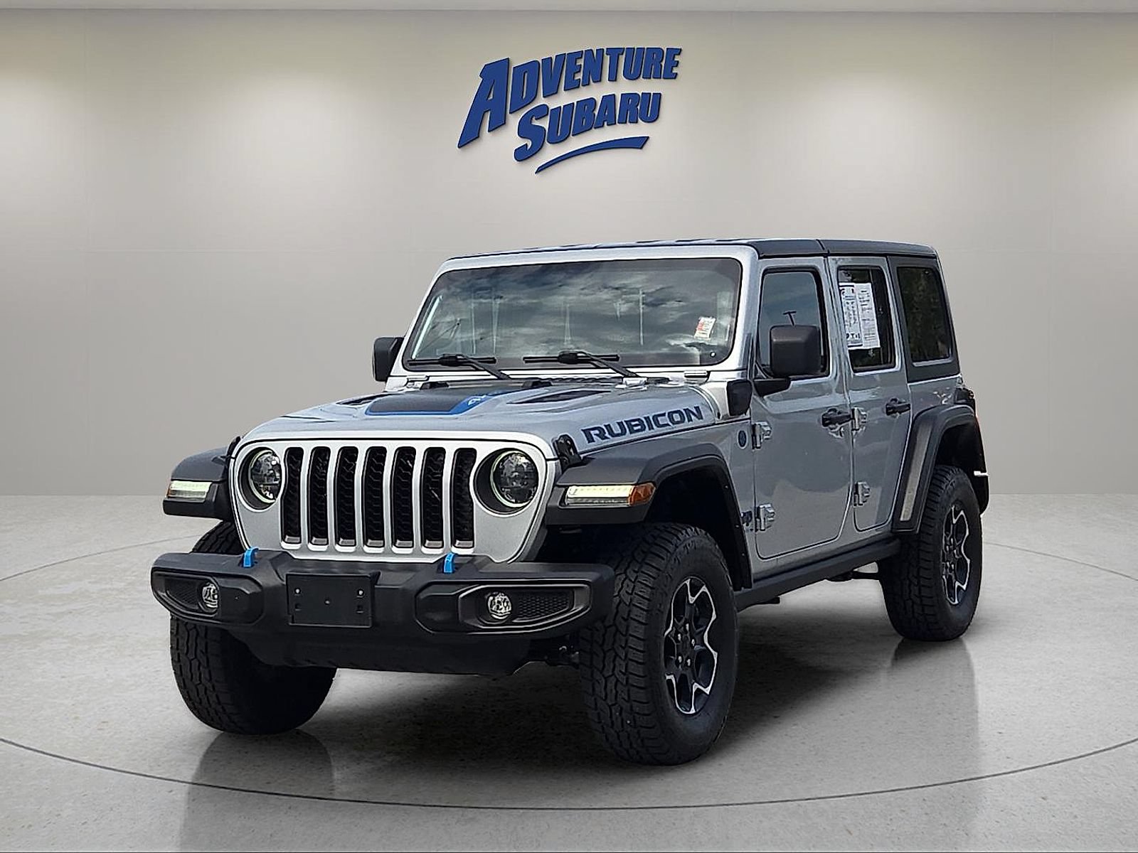Used 2023 Jeep Wrangler Unlimited Rubicon 4xe w/ Cold Weather Group AWD/4WD image 2