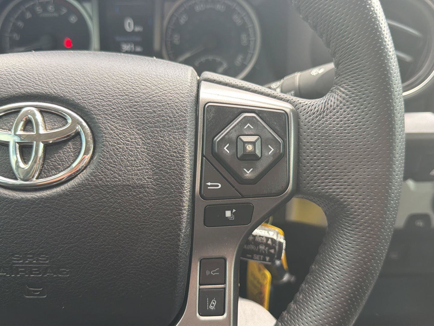 Used 2022 Toyota Tacoma SR5 RWD image 26