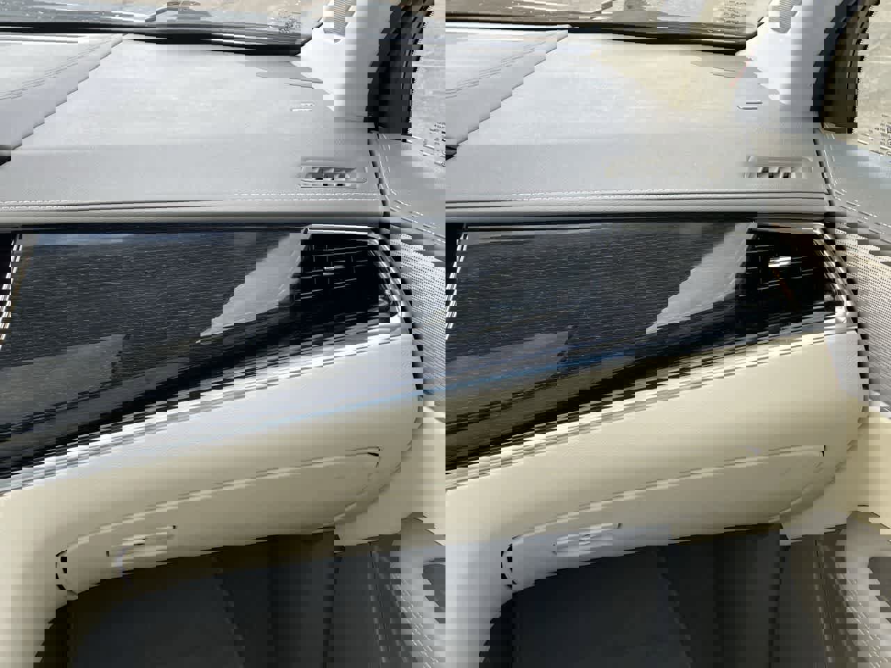 Certified 2024 Cadillac XT6 Premium Luxury w/ Technology Package image 16