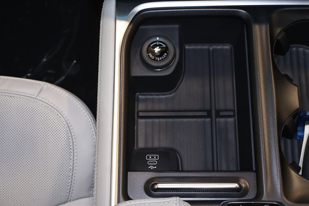 New 2026 Ford Expedition Platinum image 30