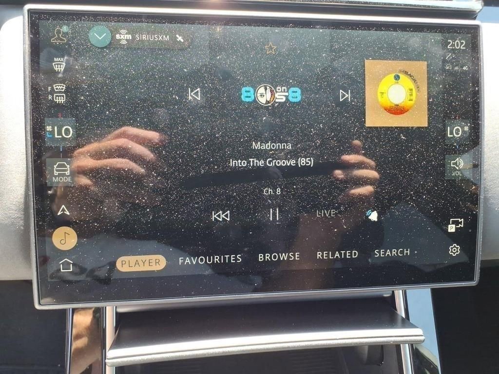 Used 2025 Land Rover Range Rover Velar Dynamic SE AWD/4WD image 22