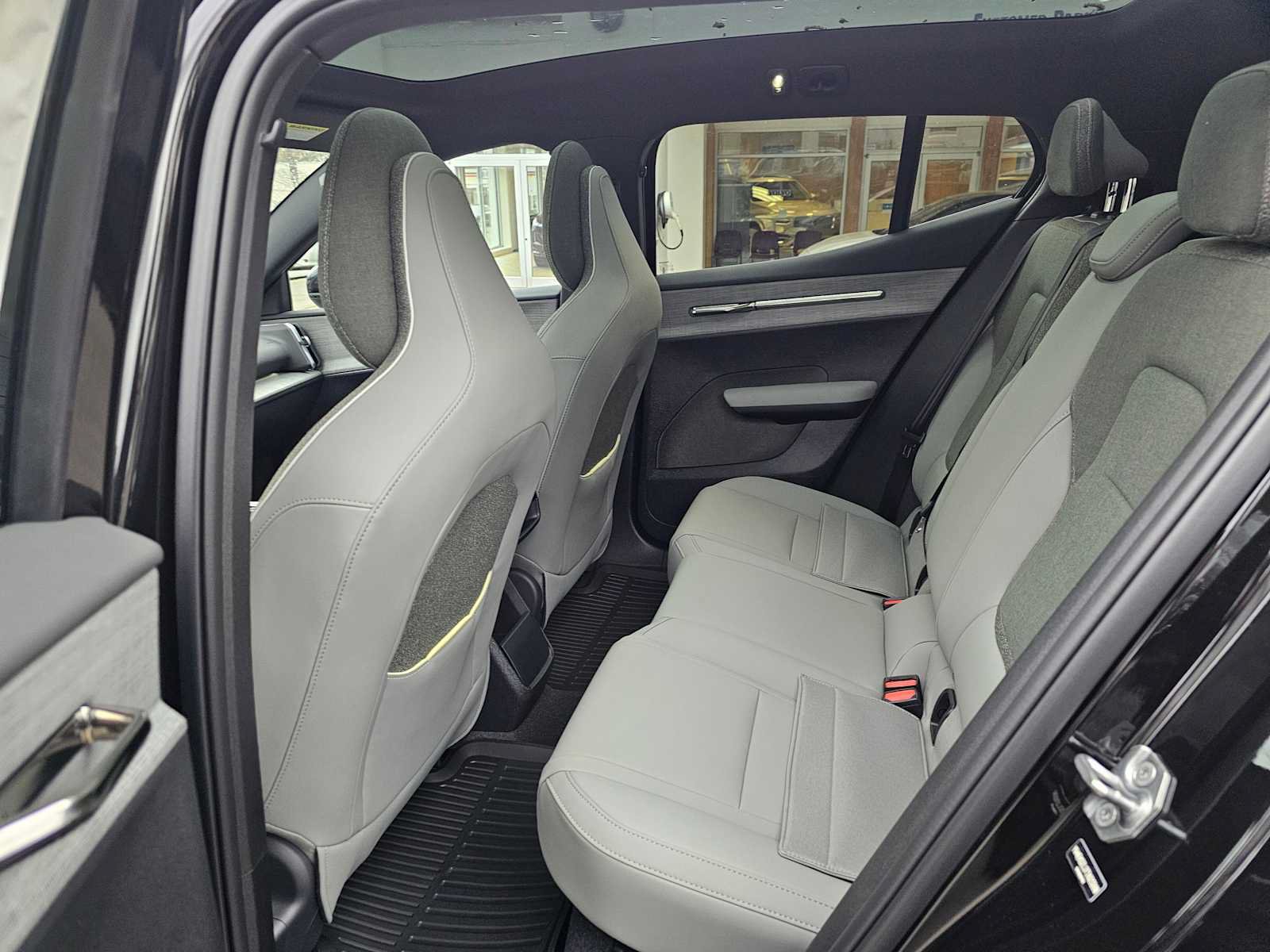 New 2026 Volvo EX30 Ultra w/ Protection Package Premier AWD/4WD image 19