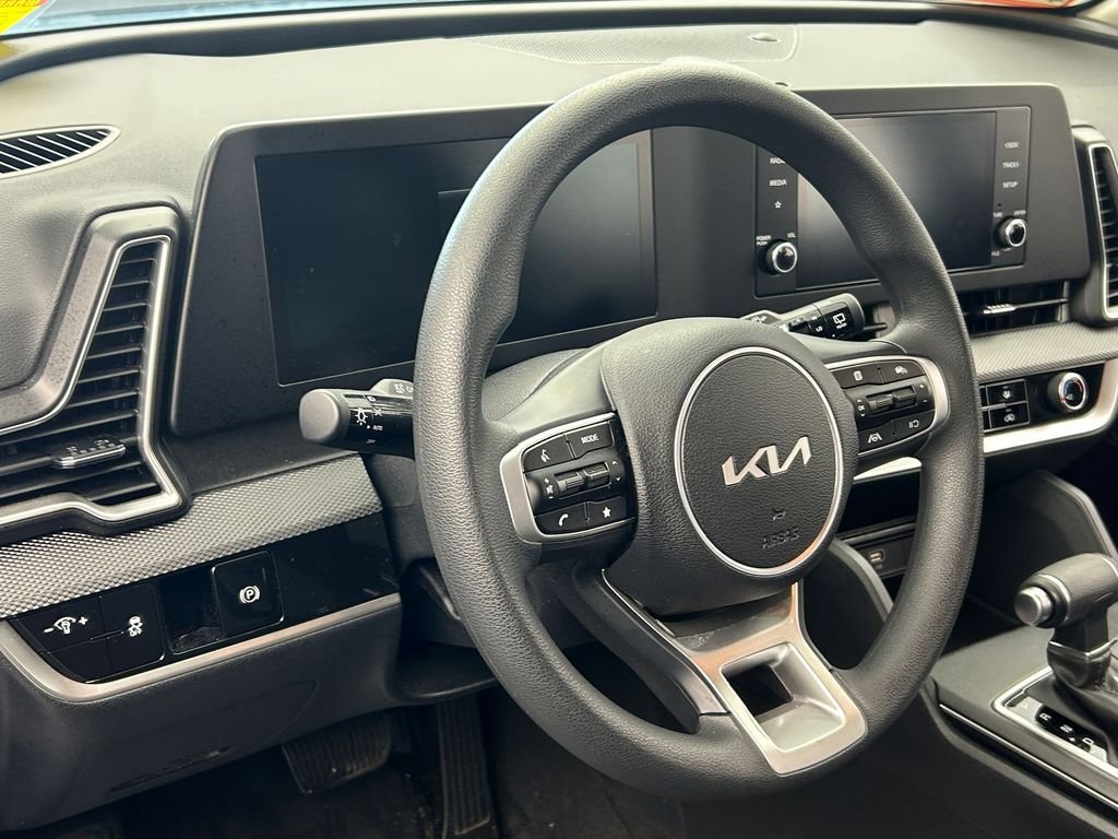 Used 2024 Kia Sportage LX image 15