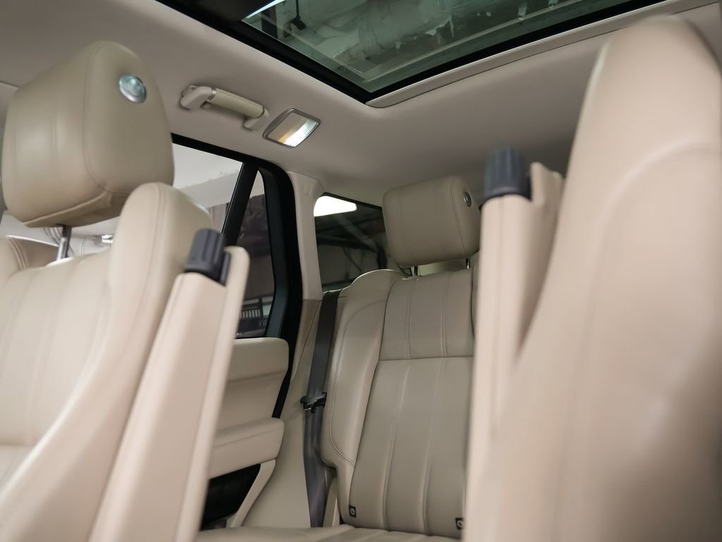 Used 2016 Land Rover Range Rover HSE image 33