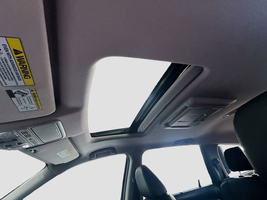 Used 2016 Honda Pilot Touring image 21