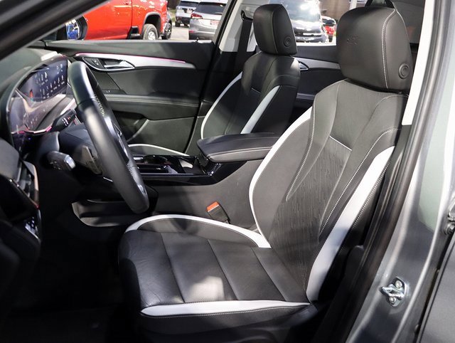 Certified 2025 Buick Envision Sport Touring image 10