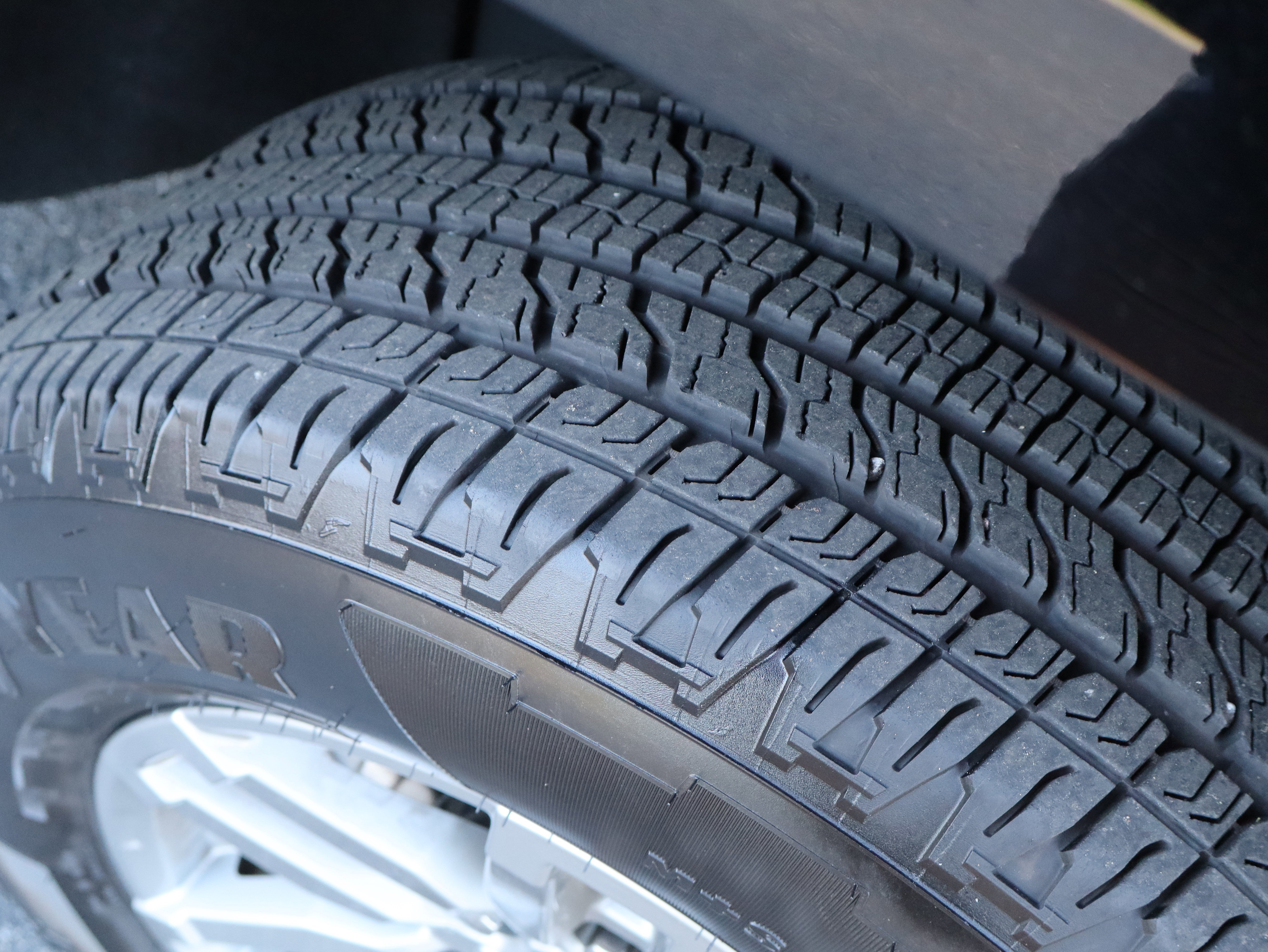 Used 2024 Chevrolet Colorado LT w/ LT Convenience Package III image 14