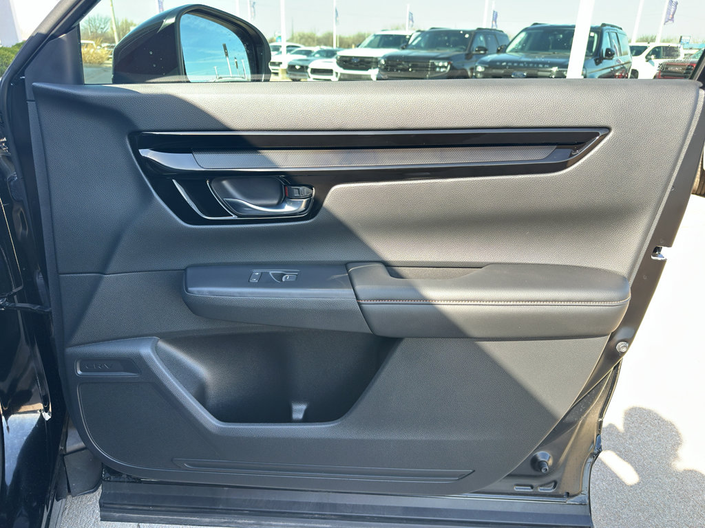 Used 2025 Honda CR-V Sport Touring image 31