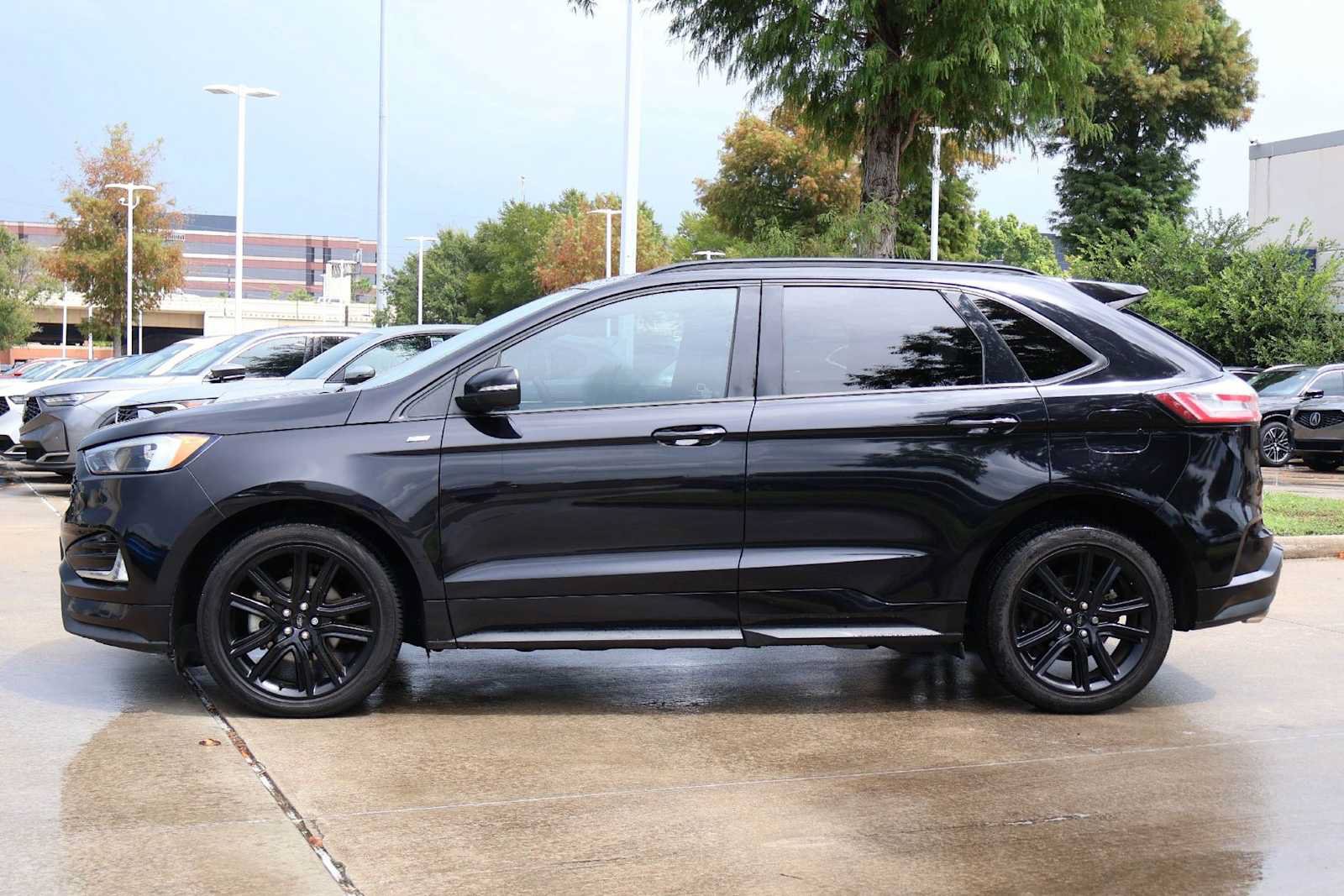 Used 2020 Ford Edge ST-Line FWD image 3