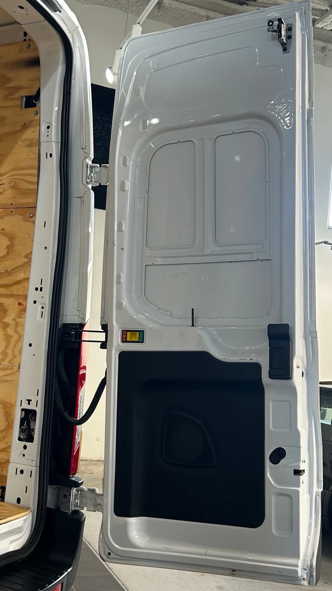 Used 2022 Ford Transit 350 148 High Roof Extended AWD image 30