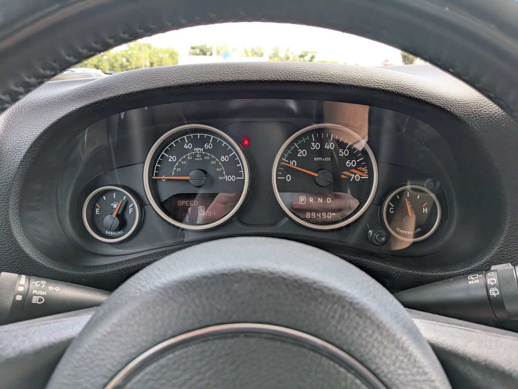Used 2017 Jeep Wrangler Unlimited Sahara AWD/4WD image 26