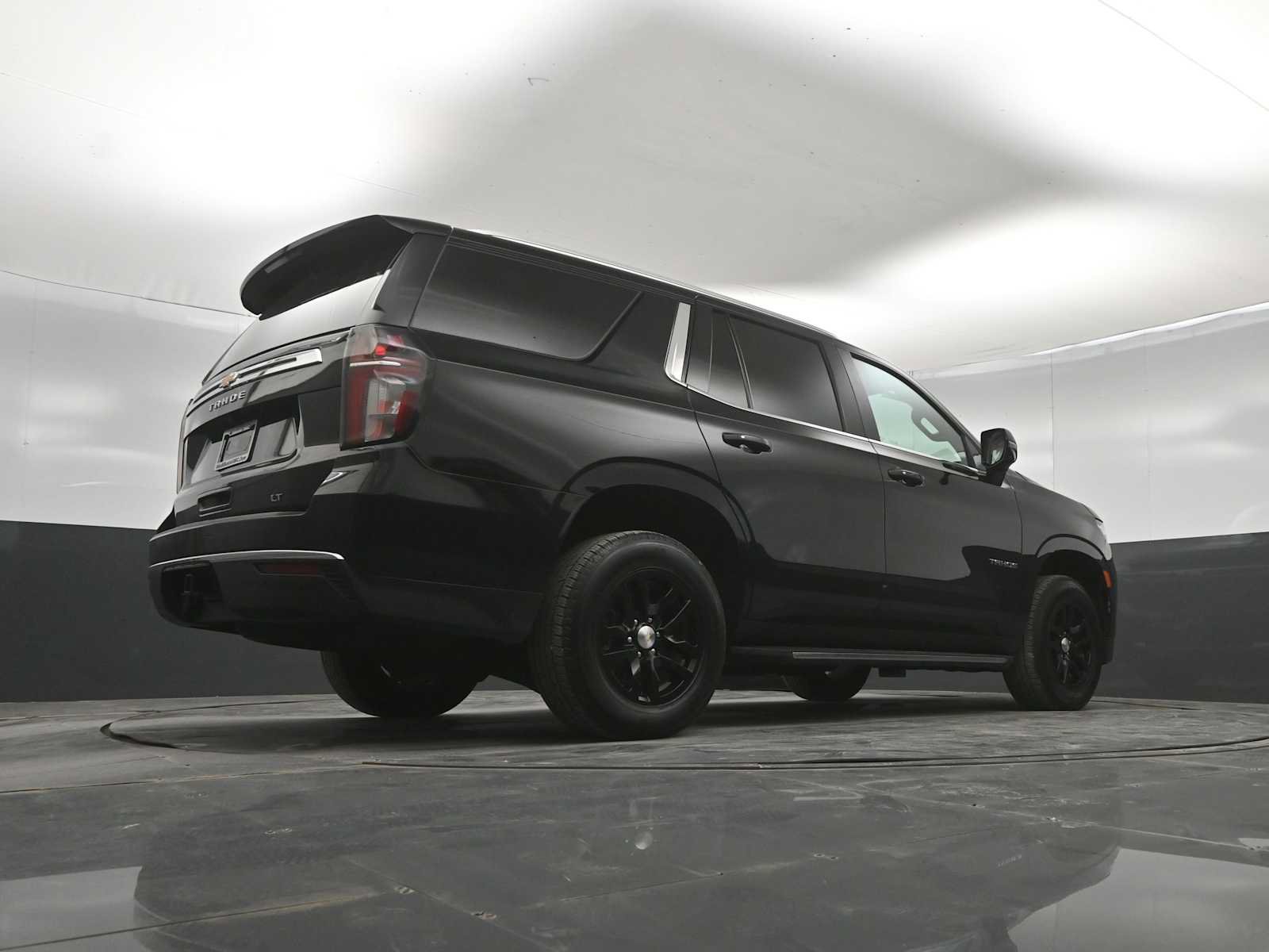 Used 2023 Chevrolet Tahoe LT w/ Luxury Package AWD/4WD image 38